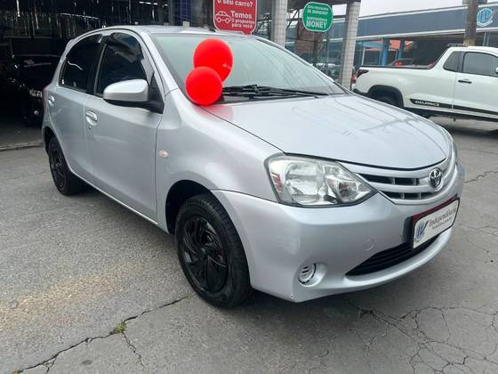 TOYOTA ETIOS 1.5 XS 16V FLEX 4P MANUAL TOYOTA ETIOS 1.5 XS 16V FLEX 4P MANUAL